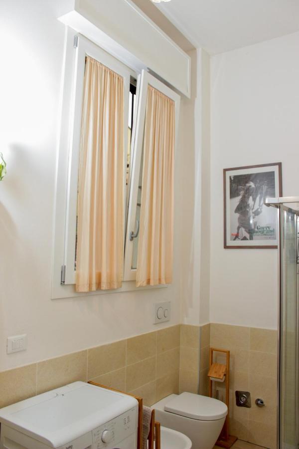 Ferienwohnung Casa Agape Mazzini-Sant'Orsola Bologna Exterior foto